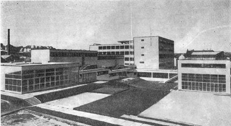 Прага. Комплекс французских школ, 1930 г. Арх. Я. Гиллар. 