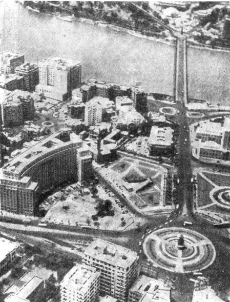 Каир. Подъезд к мосту Каср ал-Нил.