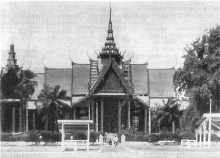 Камбоджа. Пномпень. Национальный музей, 1917 г. Арх. Гролье